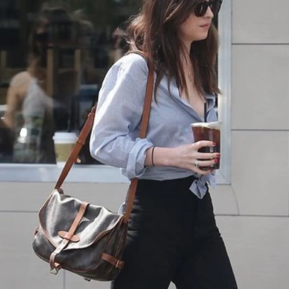 💎✨BEAUTIFUL ✨💎 CROSSBODY LOUIS VUITTON SAUMUR PM - Picture 3 of 15